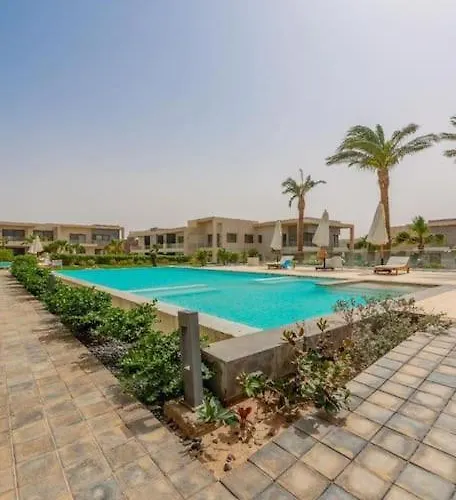 Апартаменты Luxury Flat On The Pool Эль-Гуна