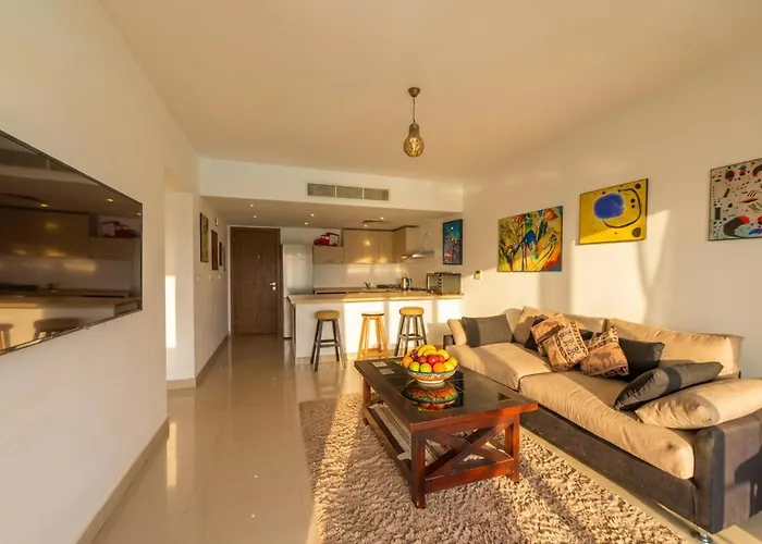 Апартаменты Luxury Flat On The Pool